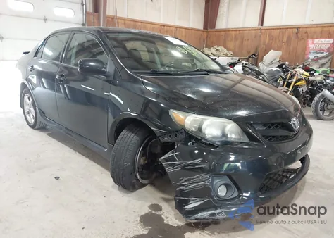 2013 Toyota Corolla S z USA, uszkodzony, nr VIN 2T1BU4EE2DC966841